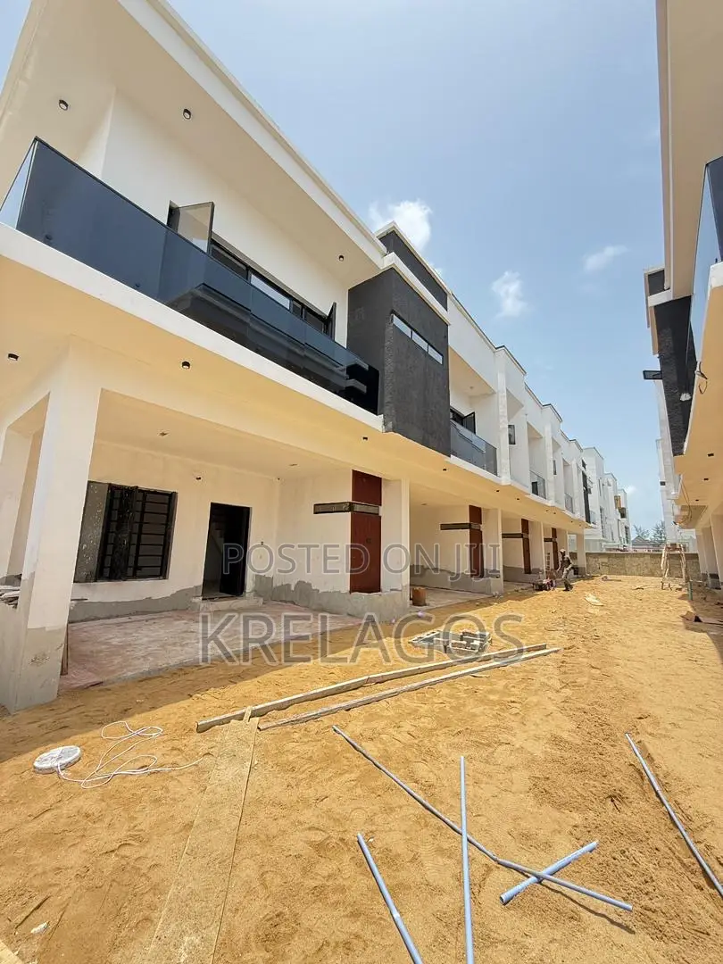 4bdrm Duplex in Ikota for sale