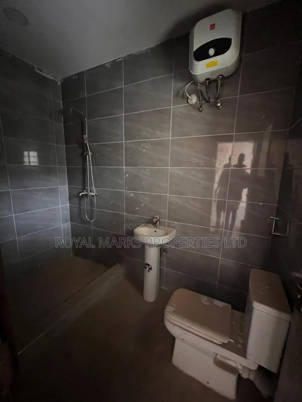Furnished 4bdrm Duplex in Katampe (Main) for sale