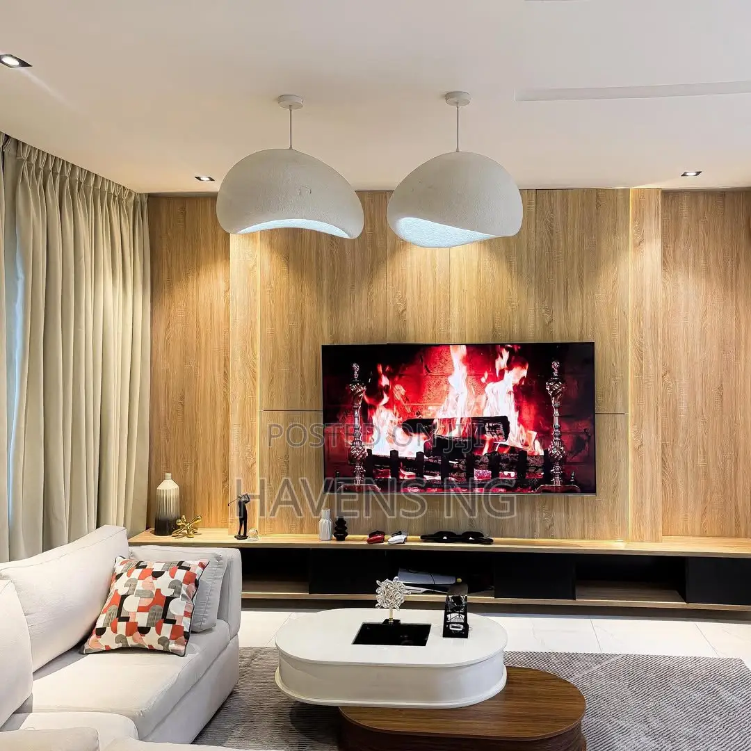 Luxury 3-Bedroom Maisonette With Private Cinema