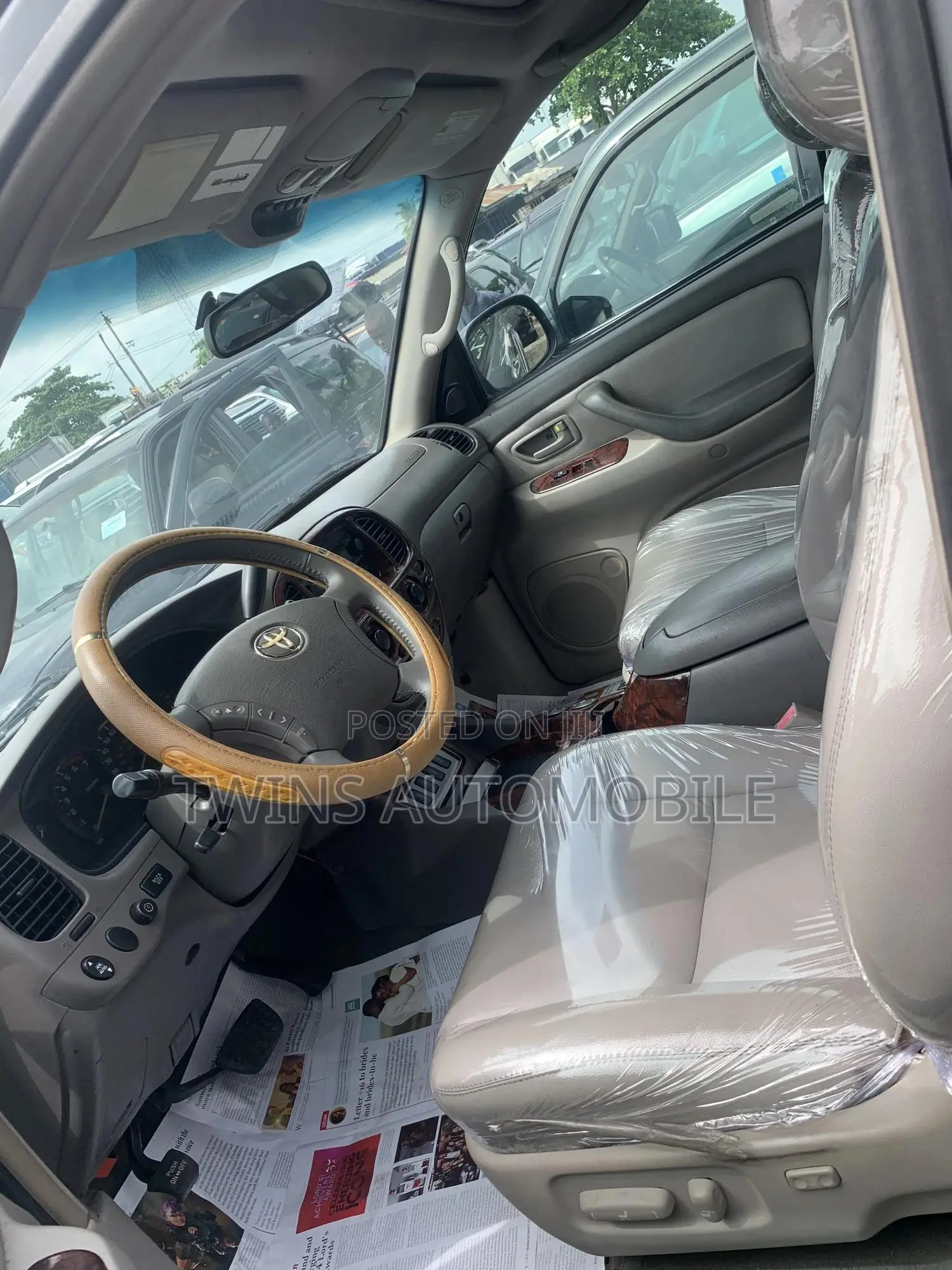 Toyota Sequoia Limited 4dr SUV 4WD (4.7L 8cyl 5A) 2006 Silver