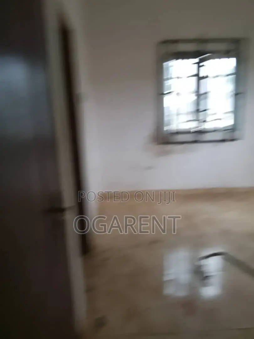 3bdrm Apartment in Sapele Rd, Benin City for rent