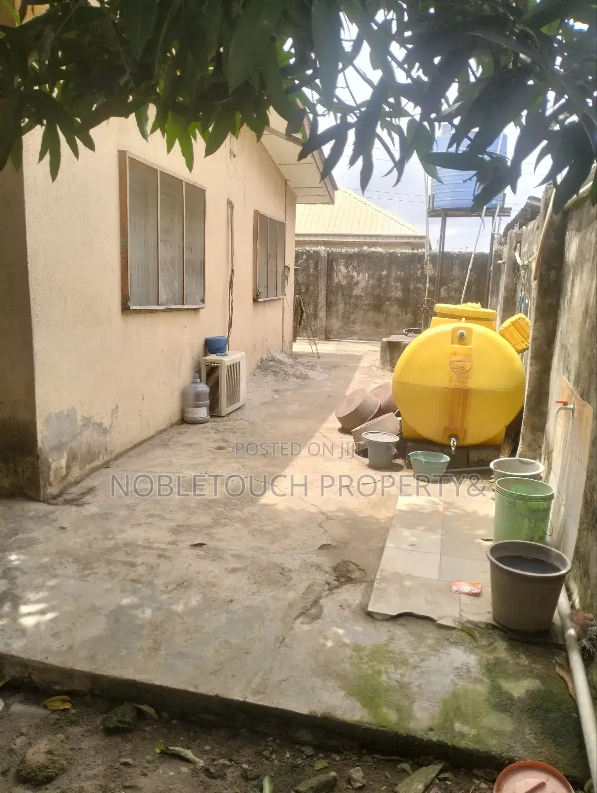 3bdrm Bungalow in Ikotun Idimu Lagos, Iseri Olofin for sale