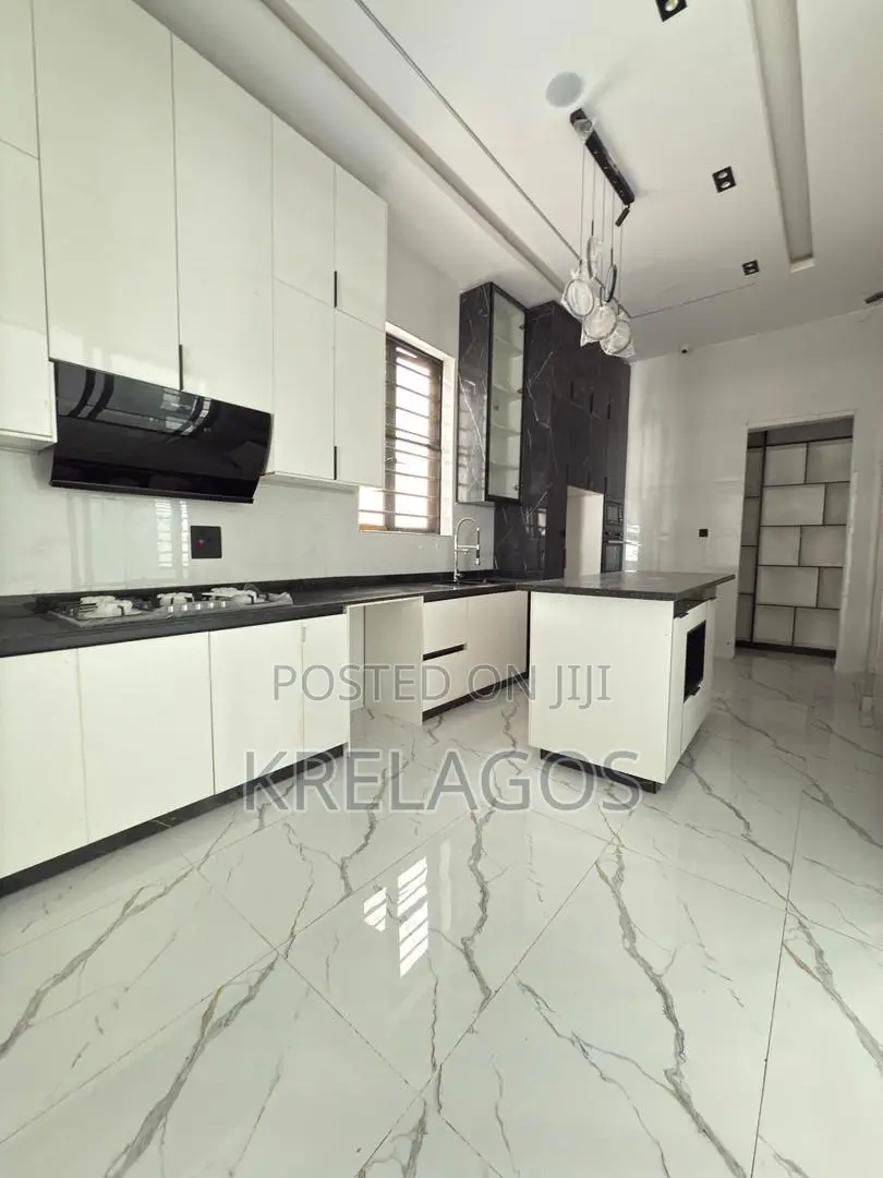 5bdrm Duplex in Ado / Ajah for sale