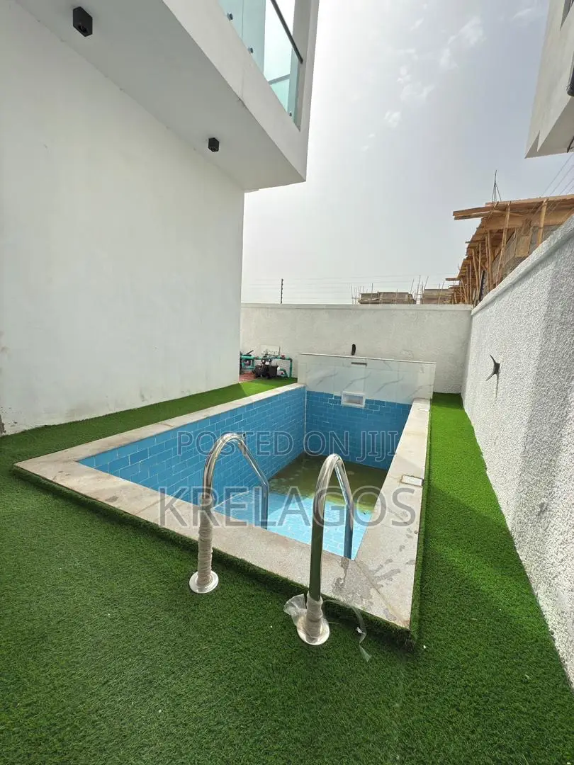 5bdrm Duplex in Ado / Ajah for sale