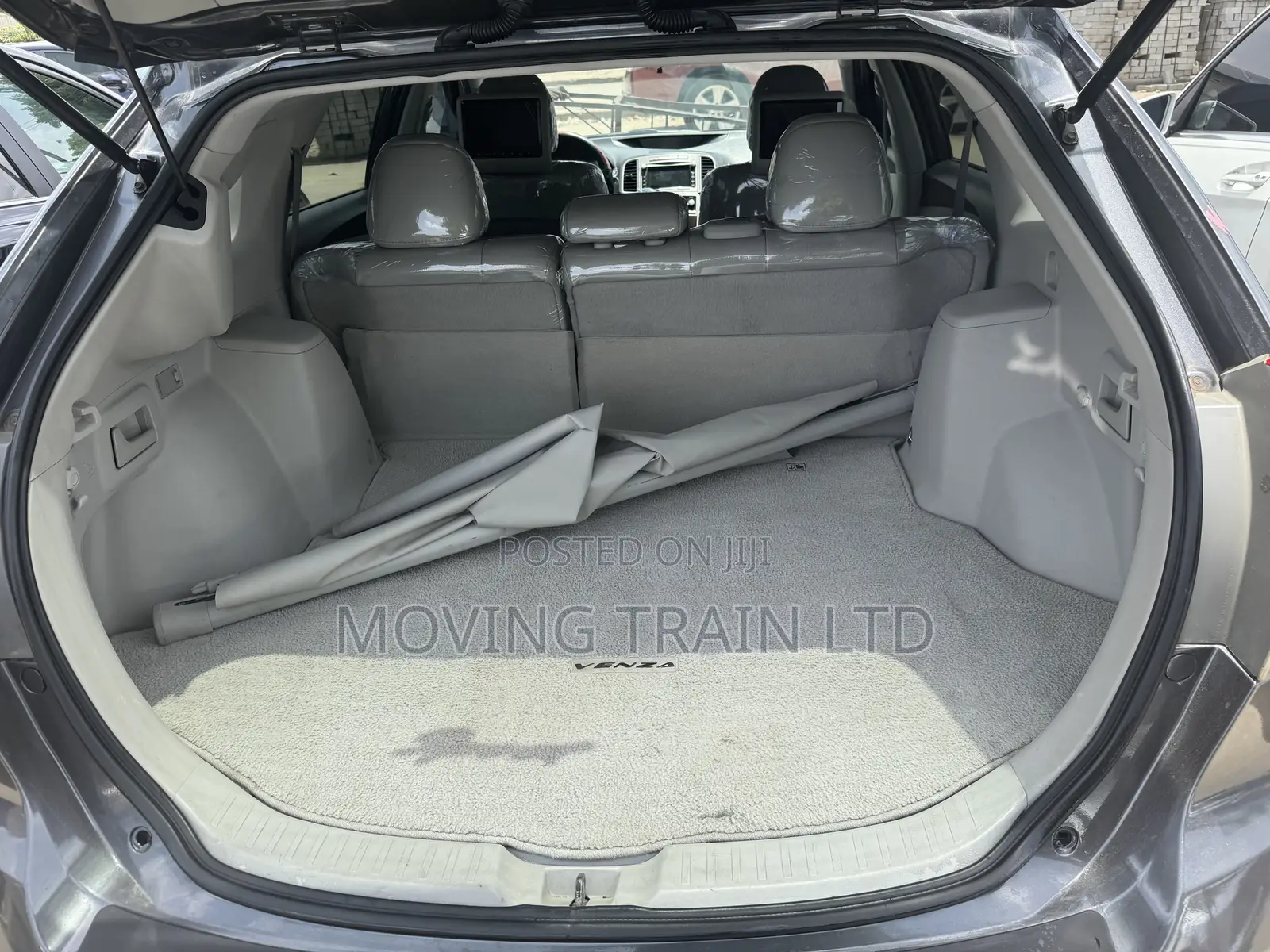 Toyota Venza V6 AWD 2011 Gray