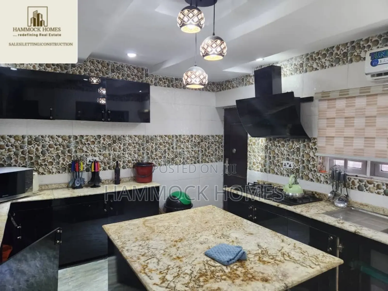 Furnished 3bdrm Bungalow in Adeniran Estate, Jericho for sale