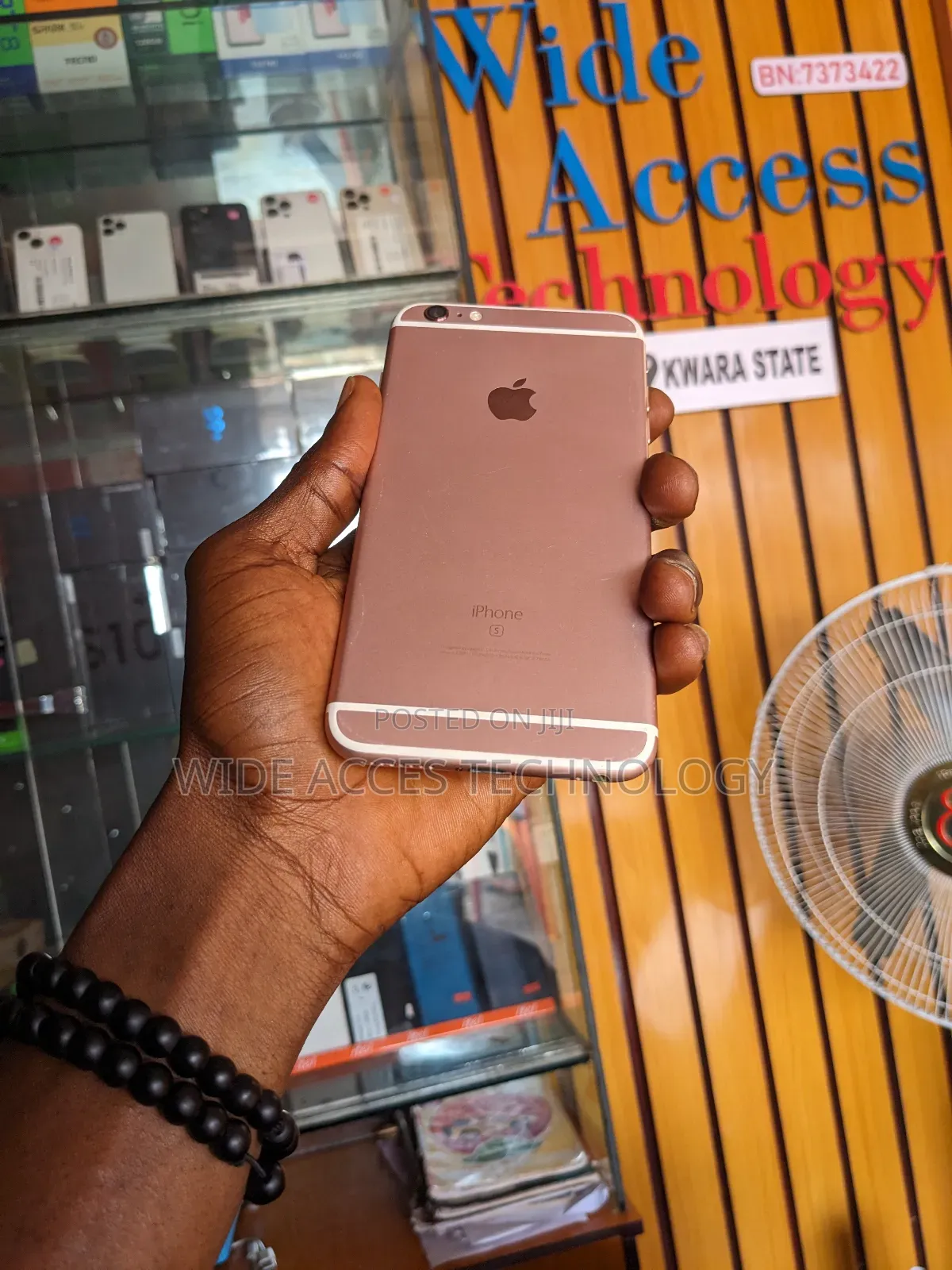 Apple iPhone 6s Plus 32 GB Gold