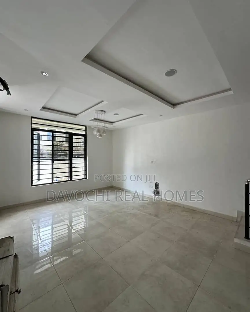 4bdrm Duplex in Chevron for rent