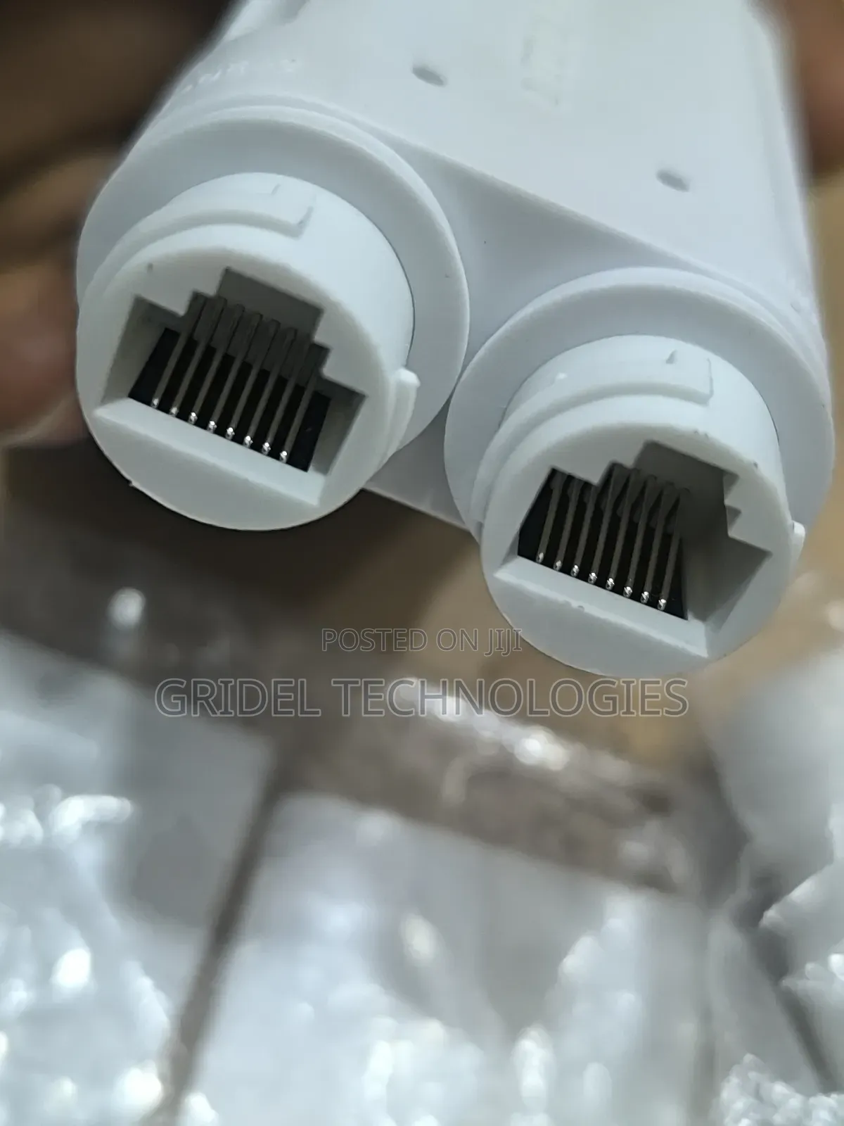 Poe Extender 1 in 2 Out