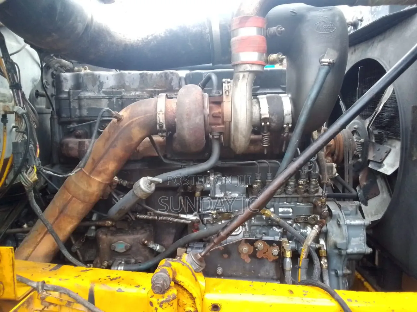 Tokunbo 30tons R Model Mack Ten Tyres Dump Truck 24rim Super