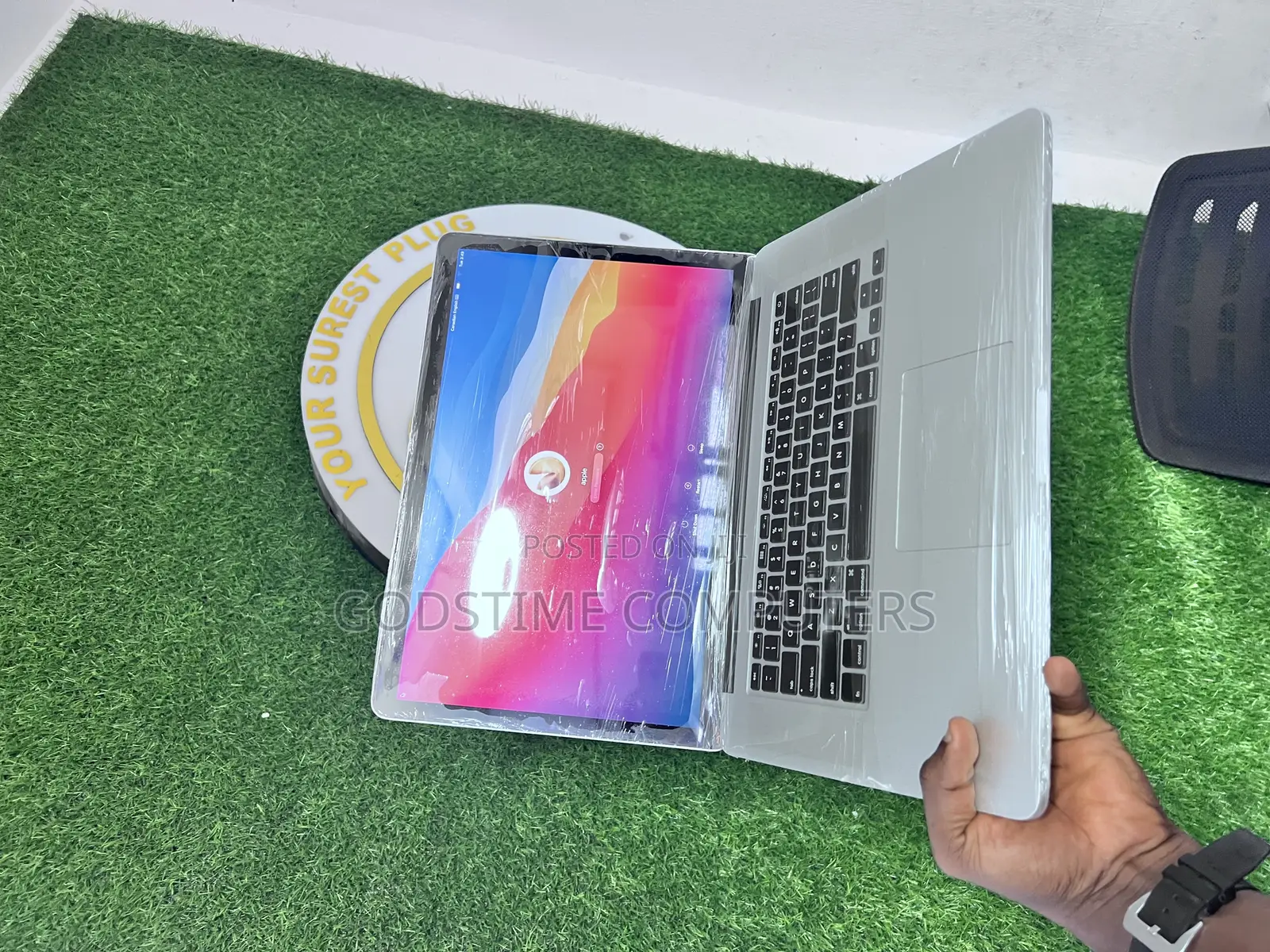 New Laptop Apple MacBook Pro 2015 16GB Intel Core I7 SSD 512GB