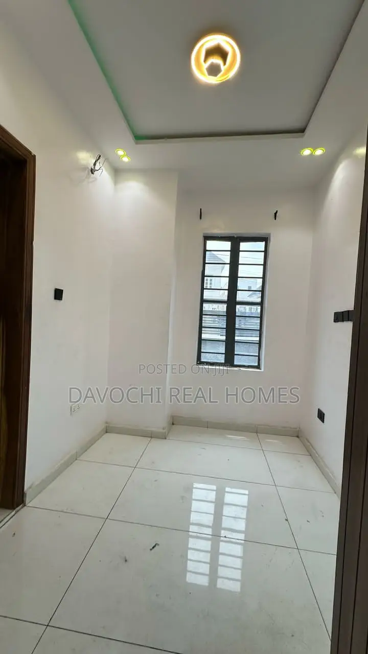 1bdrm Apartment in Osapa London for rent