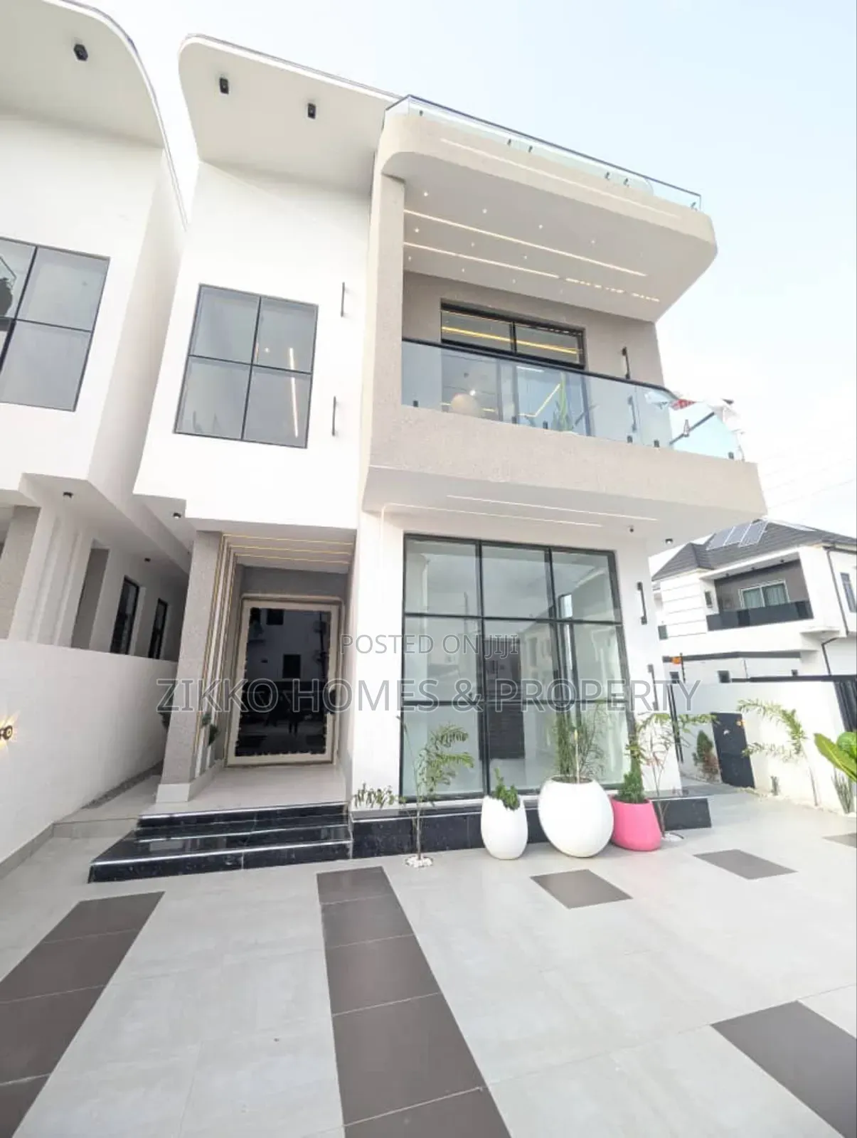 4bdrm Duplex in Ajah for sale