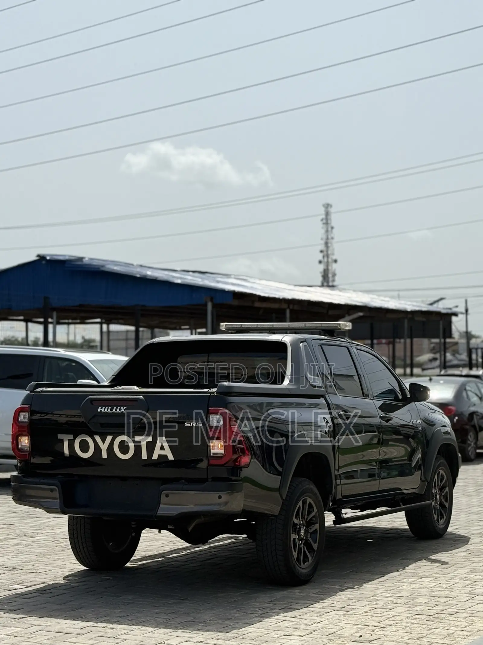 Toyota Hilux 2024 Black