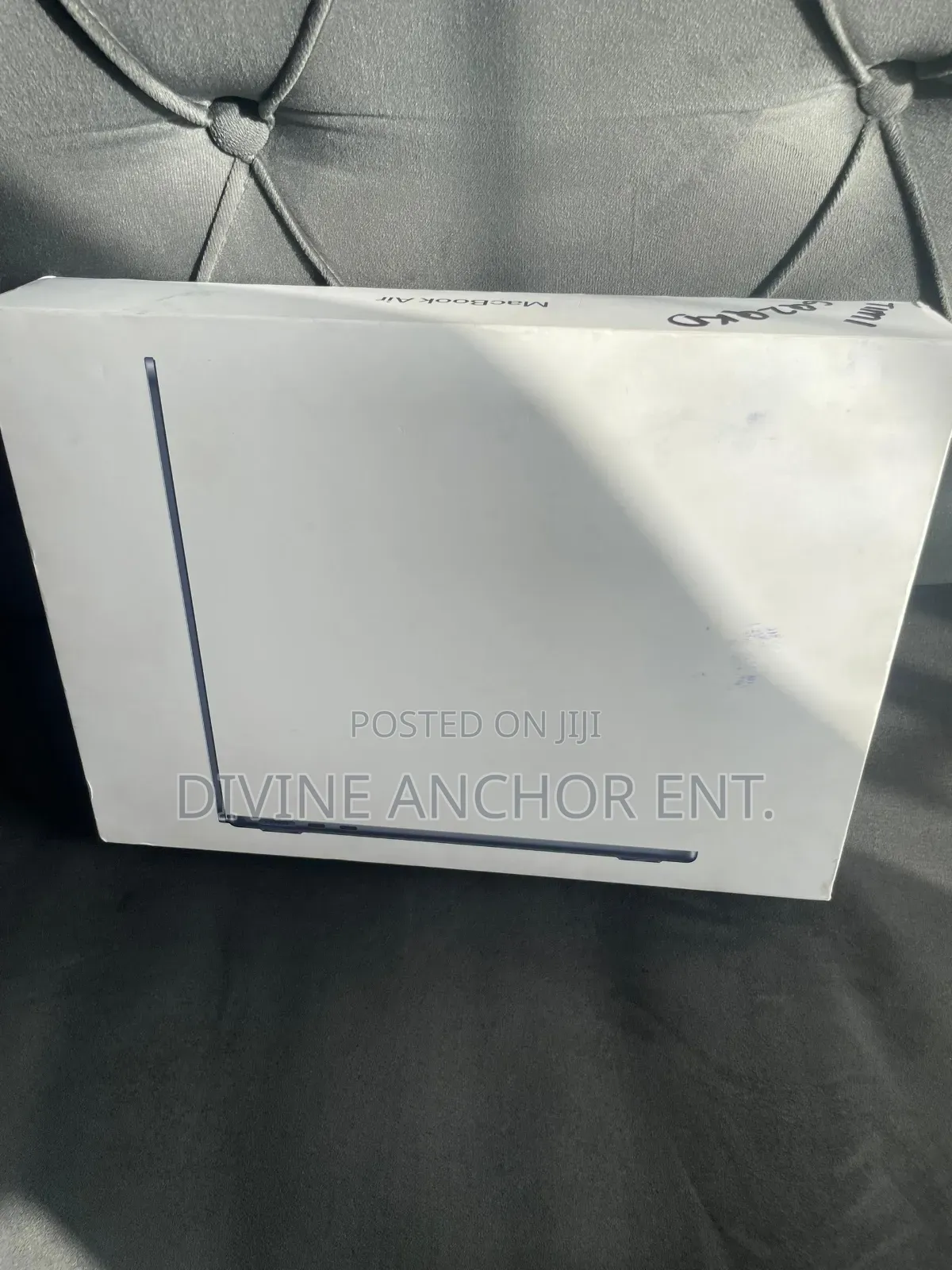 New Laptop Apple MacBook Air 2025 M4 13-inch 16GB Apple M4 SSD 512GB