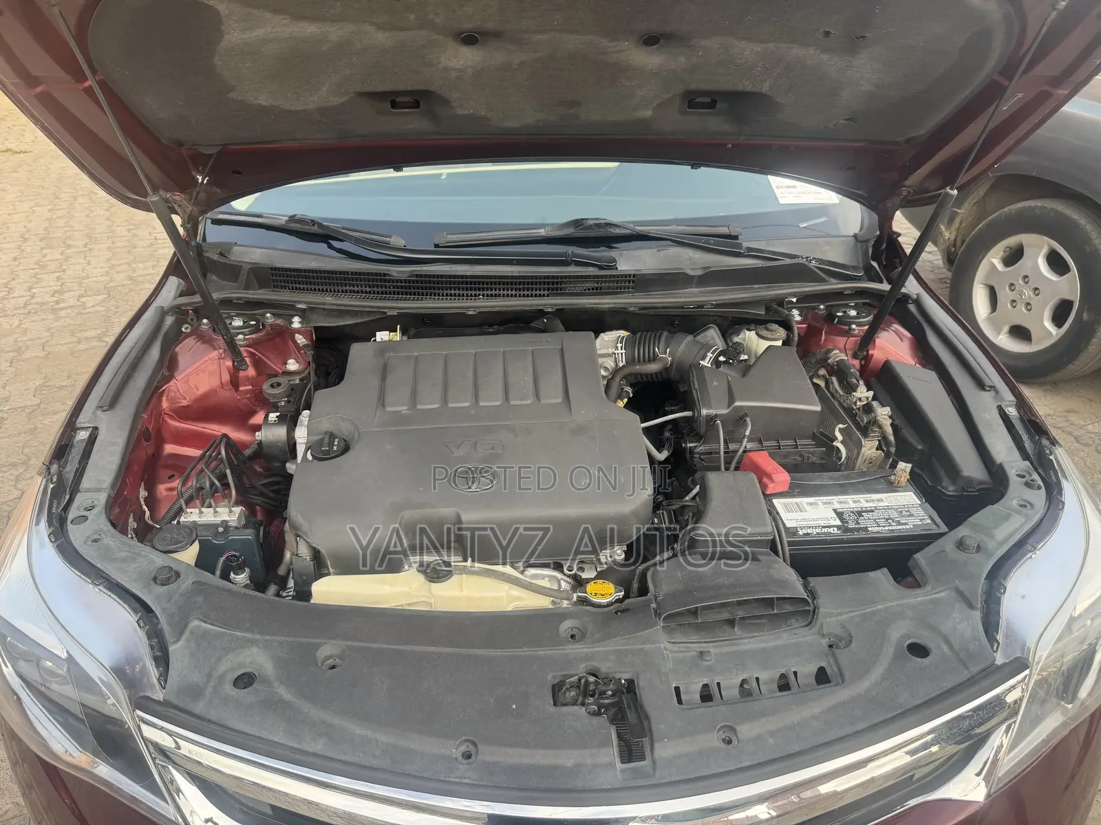 Toyota Avalon XLE Premium Sedan FWD (3.5L 6cyl 6A) 2013 Burgundy