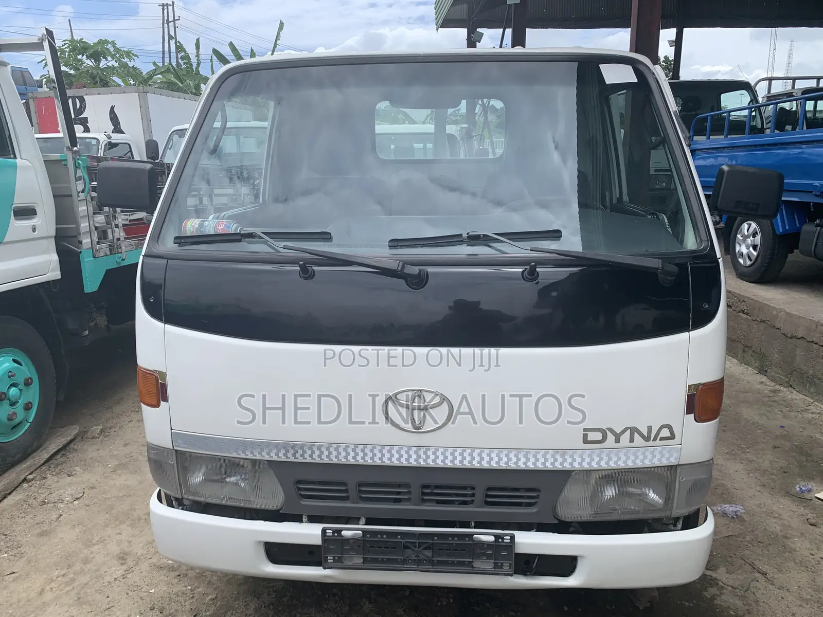 Toyota Dyna 100 2000 Model