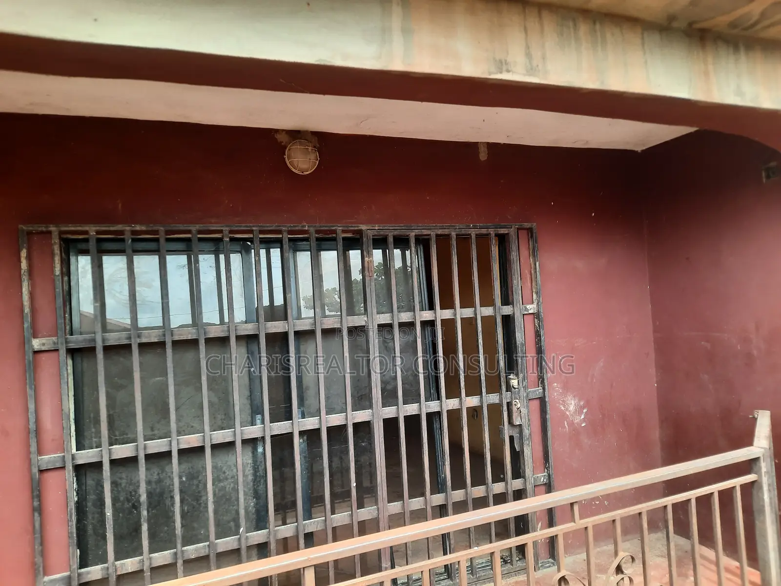 3bdrm Block of Flats in Ogo Oluwa, Alakia for sale