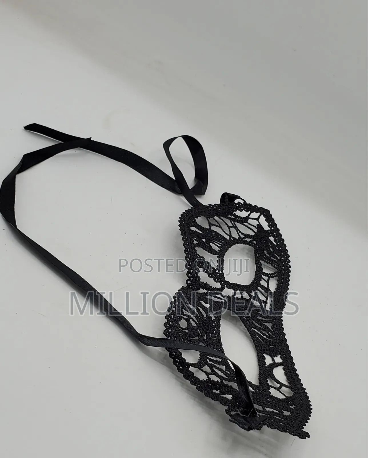 Netted Lacey Inspires Men's Party Face Mask