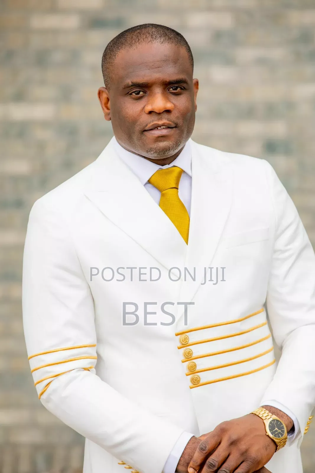 Unique Patternd Luxury Design Suits Avl. In Different Colors