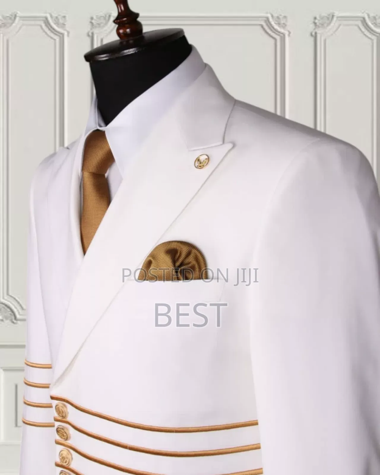 Unique Patternd Luxury Design Suits Avl. In Different Colors