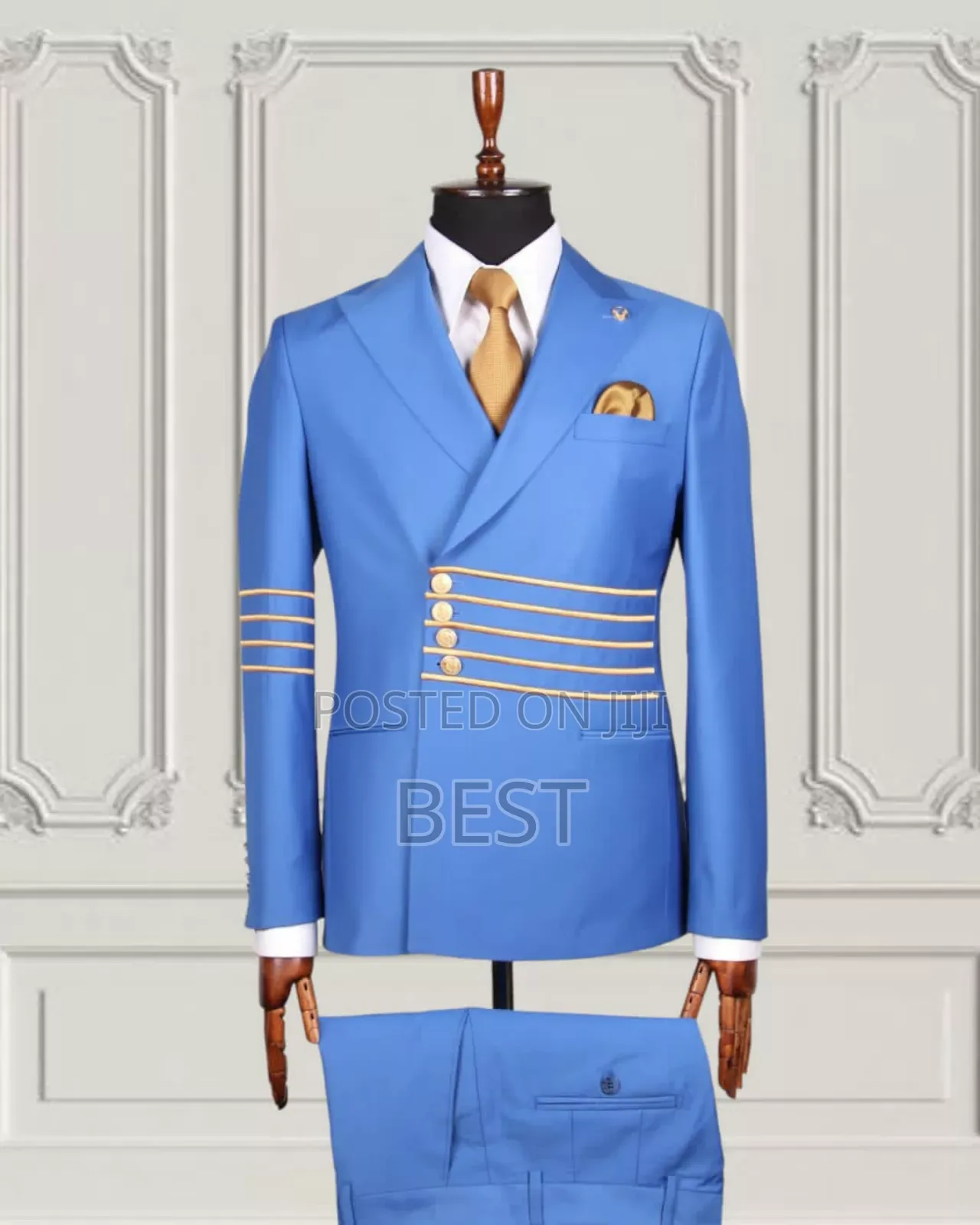 Unique Patternd Luxury Design Suits Avl. In Different Colors
