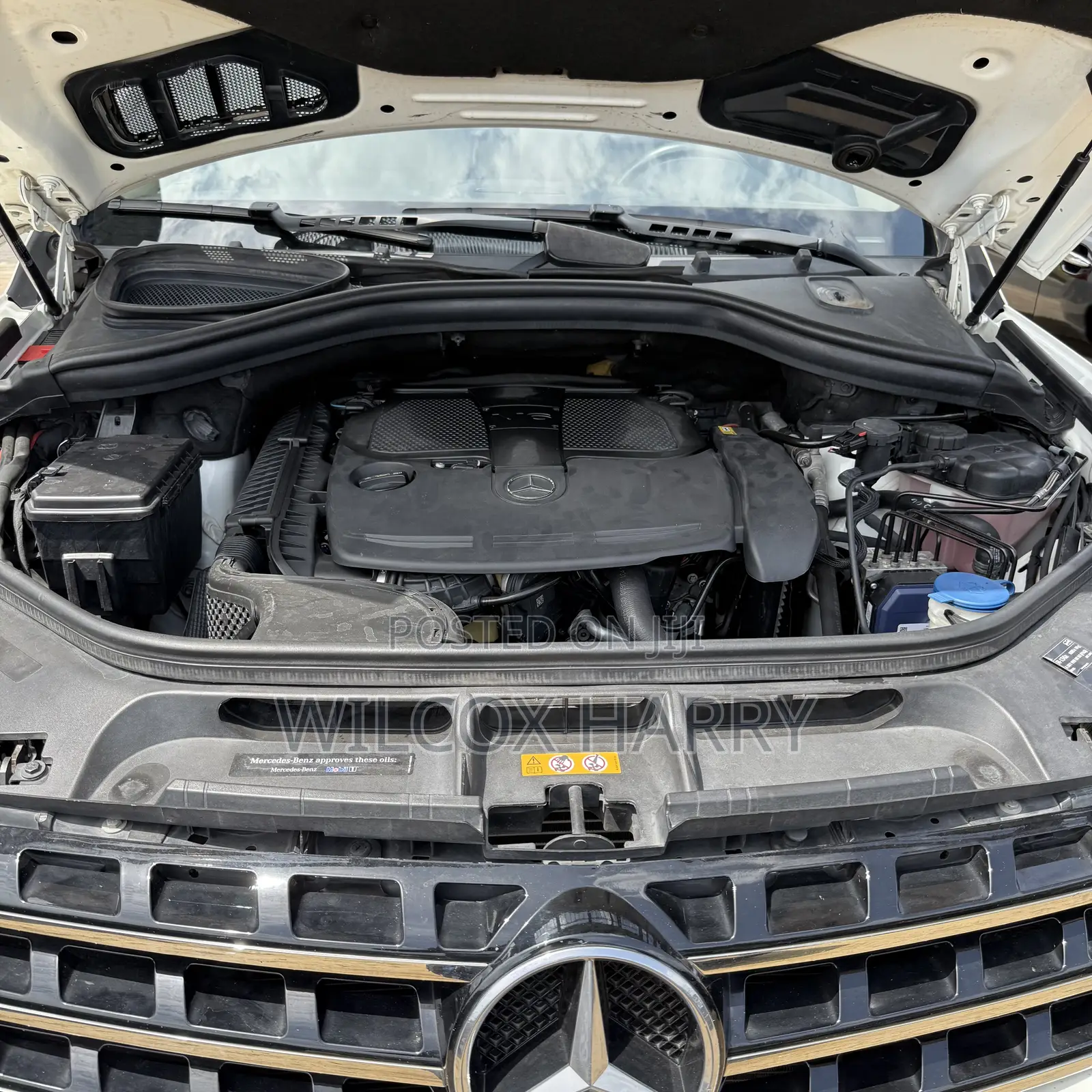 Mercedes-Benz M Class 2015 Off white
