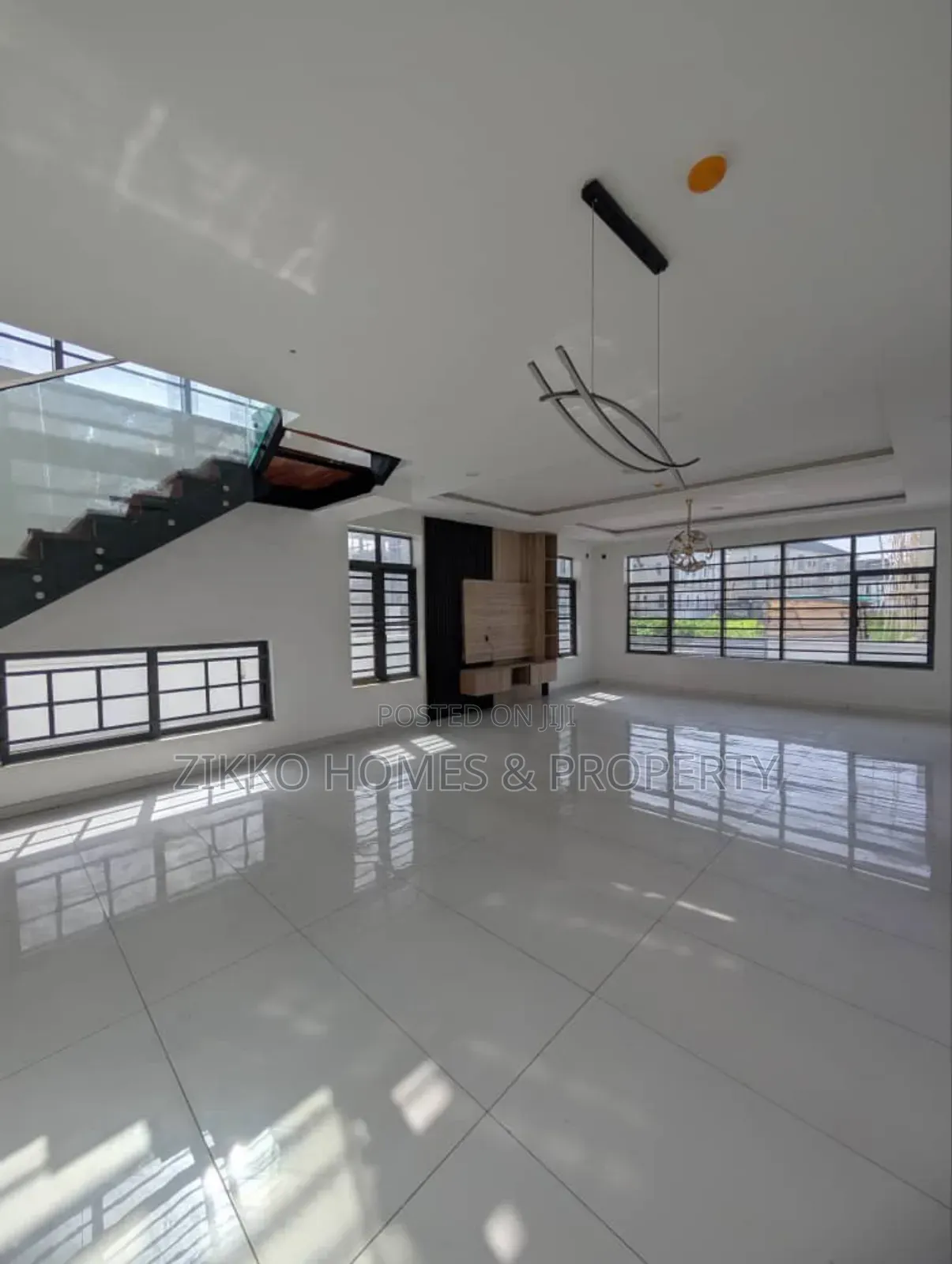 4bdrm Duplex in Orchid Road, Lekki for sale
