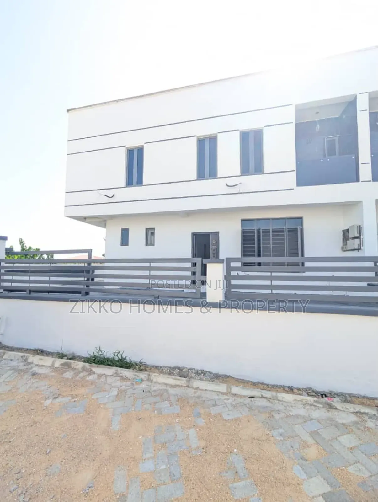 4bdrm Duplex in Orchid Road, Lekki for sale