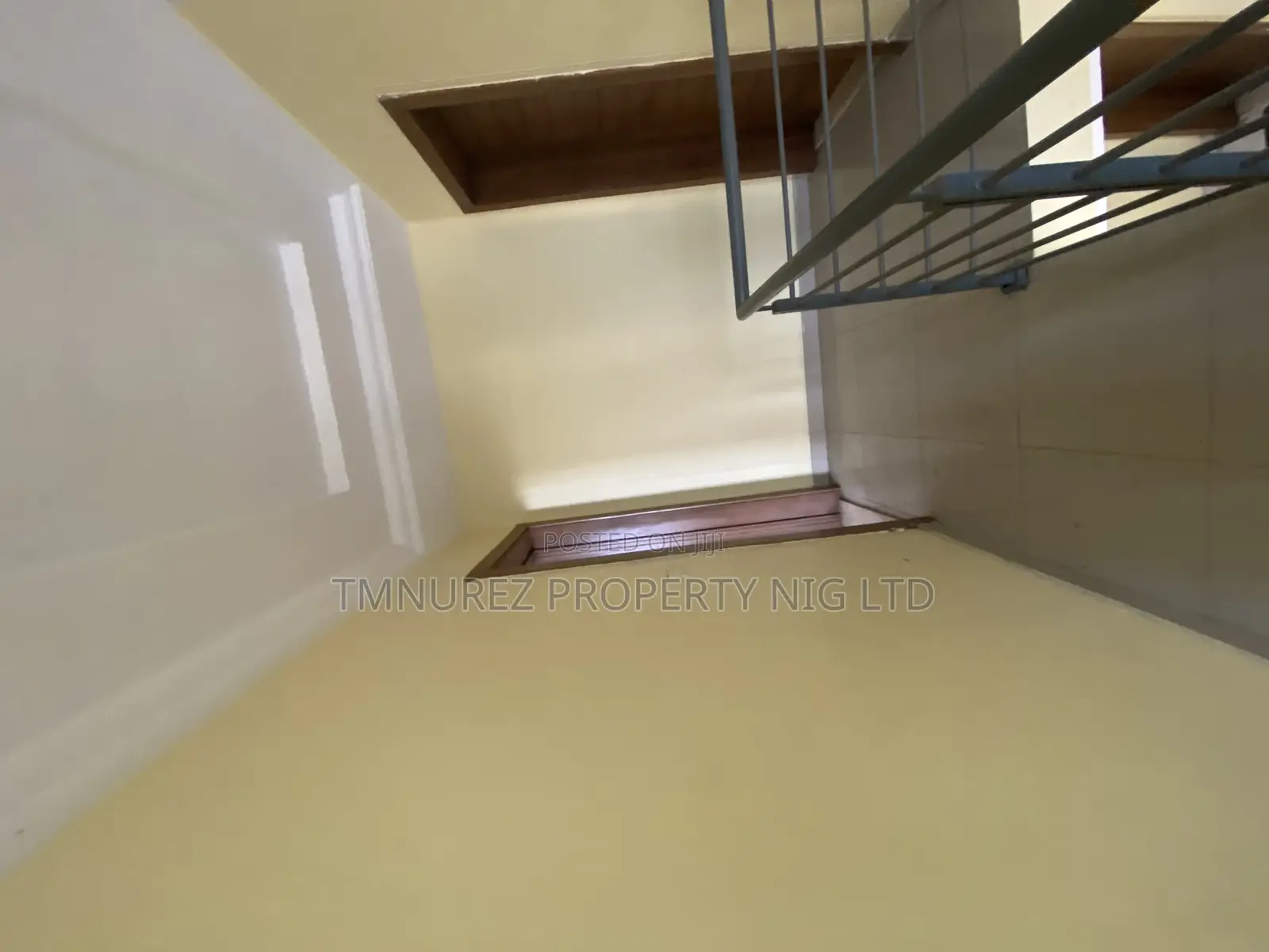 3bdrm Apartment in Osapa London, Lekki for rent