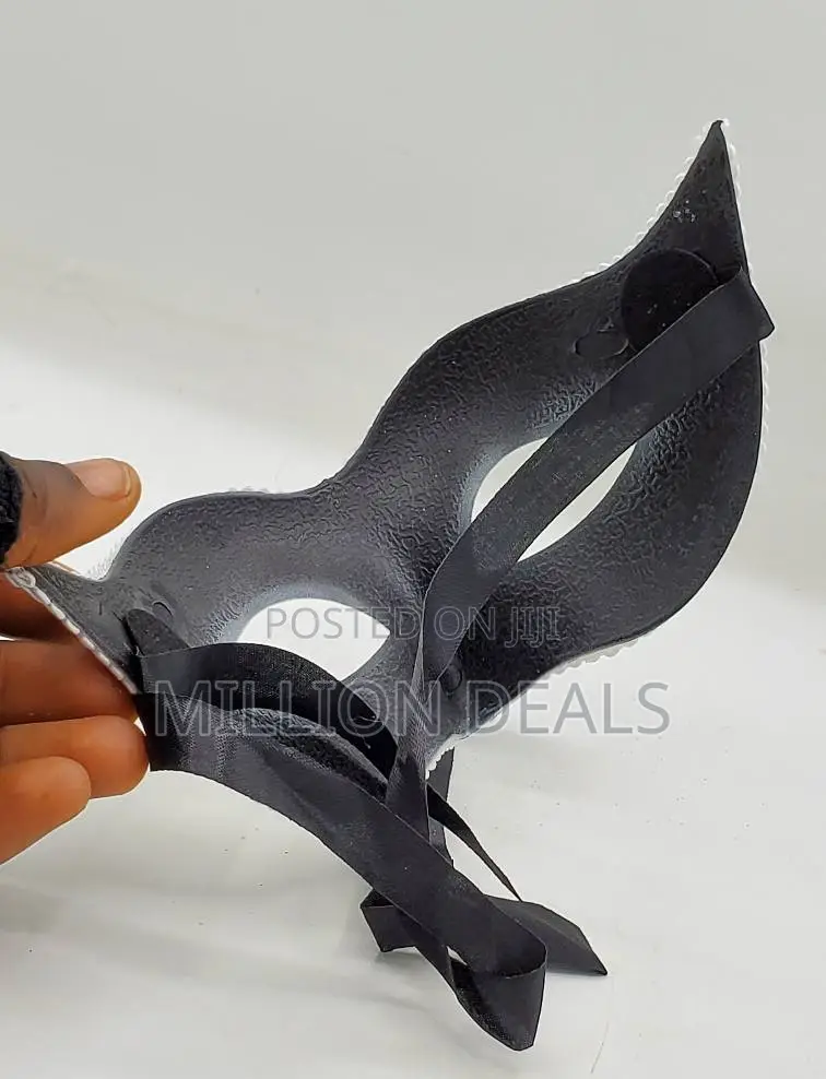 Stylish Cool Simple Women's Party Face Mask