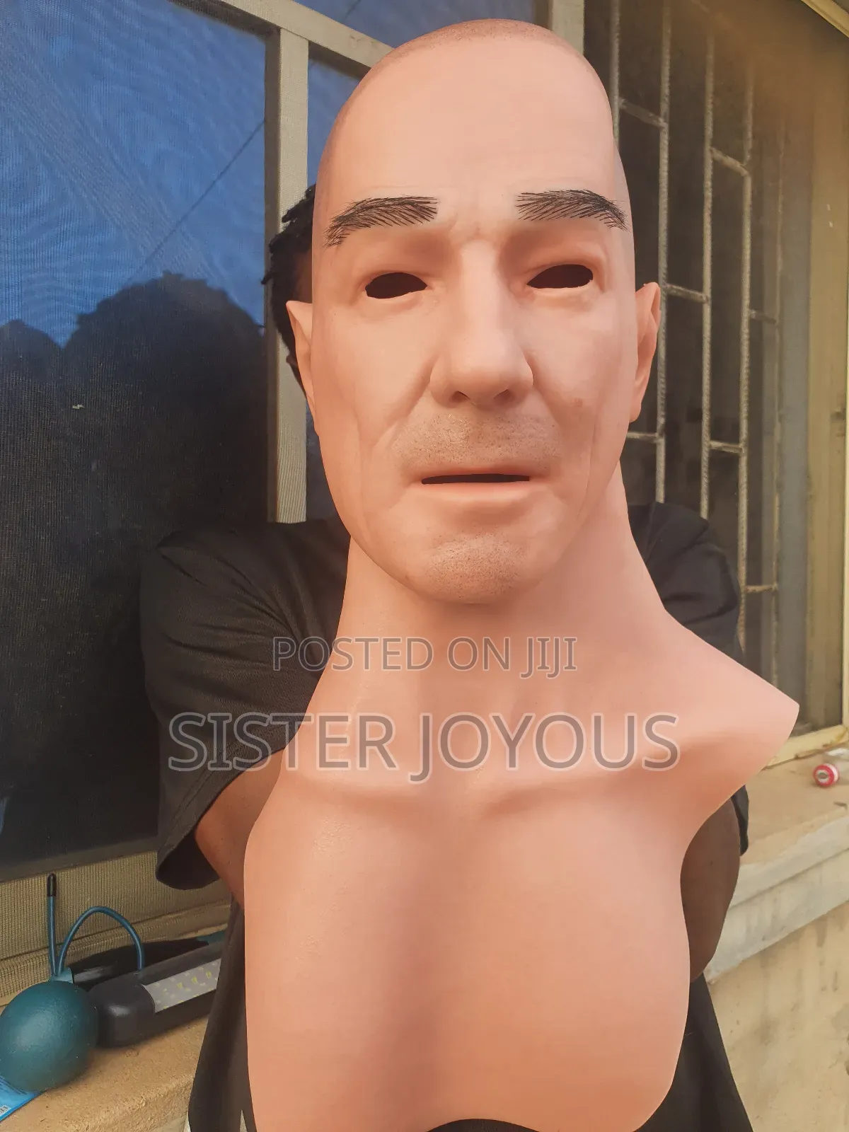 Professional-grade Special Effects: Realistic Male Face Mask