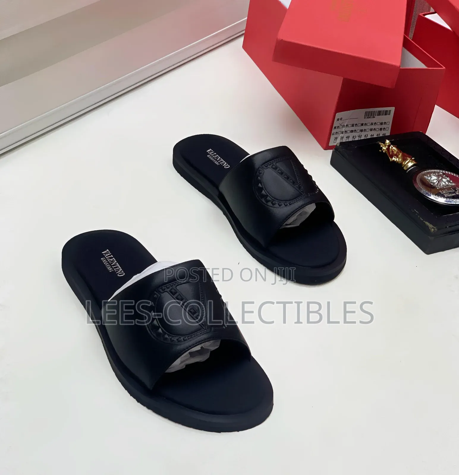 Original Valentino Garavani Slippers