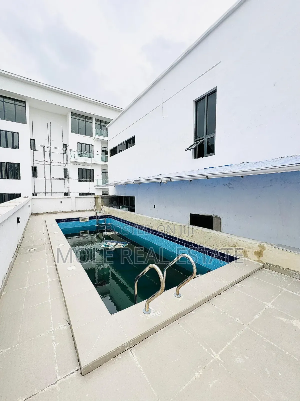 Furnished 5bdrm Duplex in Banana Island for rent