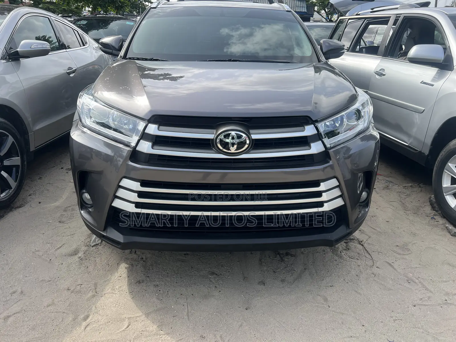 Toyota Highlander XLE 4dr SUV AWD (3.5L 6cyl 6A) 2015 Brown