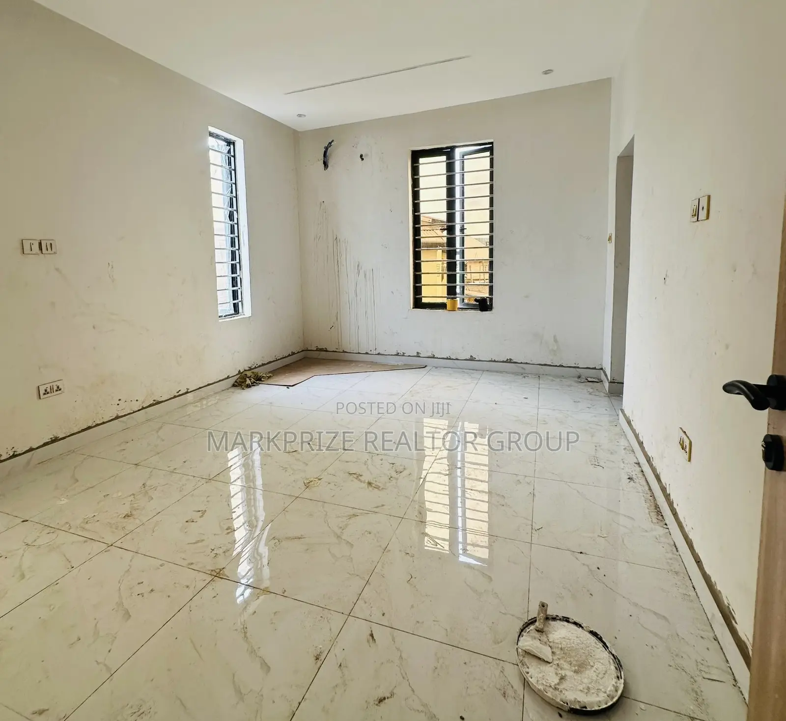 4bdrm Duplex in Omole Phase 1 Lagos for sale