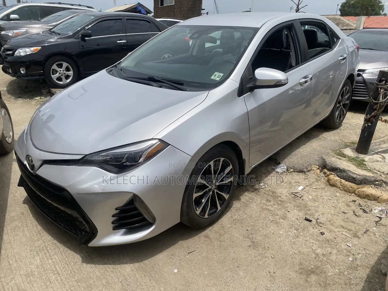 Toyota Corolla SE 4dr Sedan (1.8L 4cyl CVT) 2017 Silver