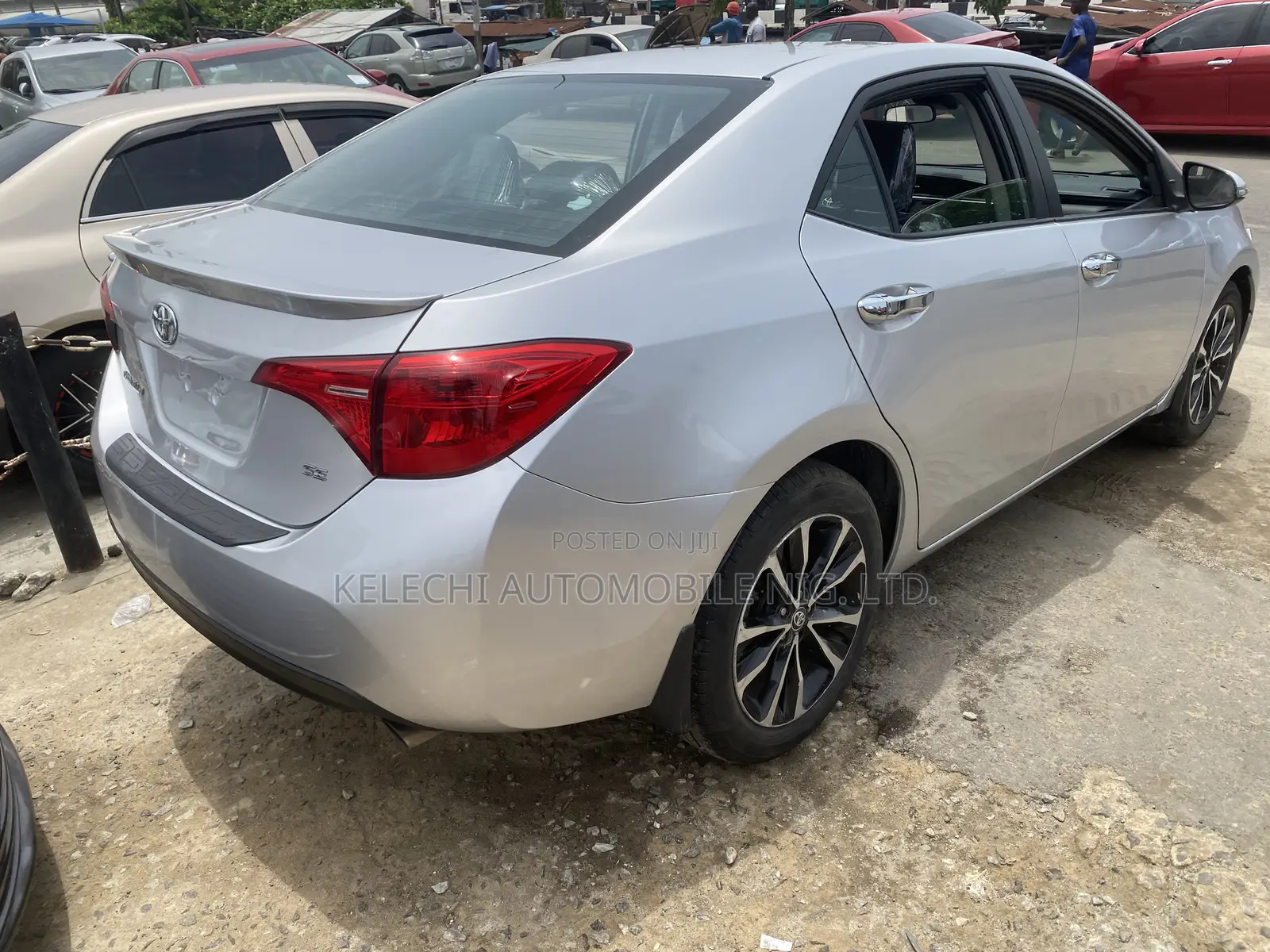 Toyota Corolla SE 4dr Sedan (1.8L 4cyl CVT) 2017 Silver
