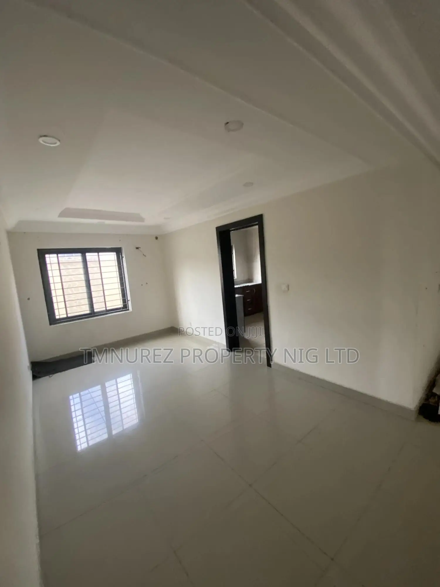 3bdrm Apartment in Osapa London, Lekki for rent