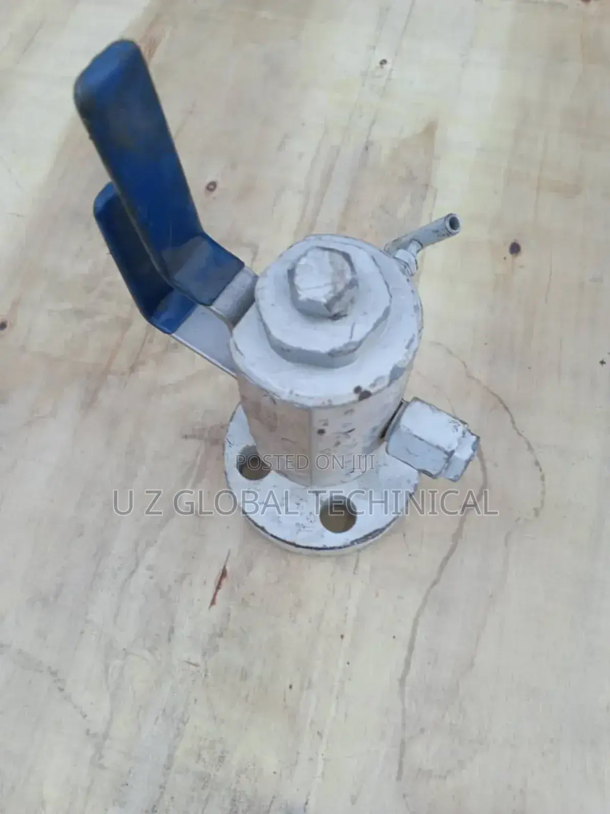 Block and Bleed Valve