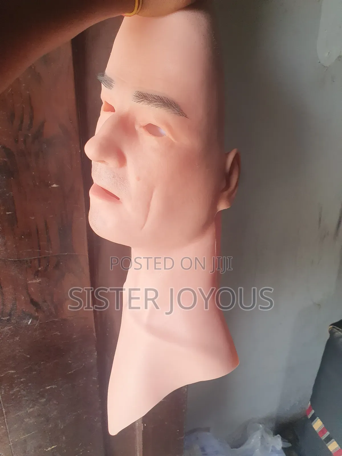Professional-grade Special Effects: Realistic Male Face Mask