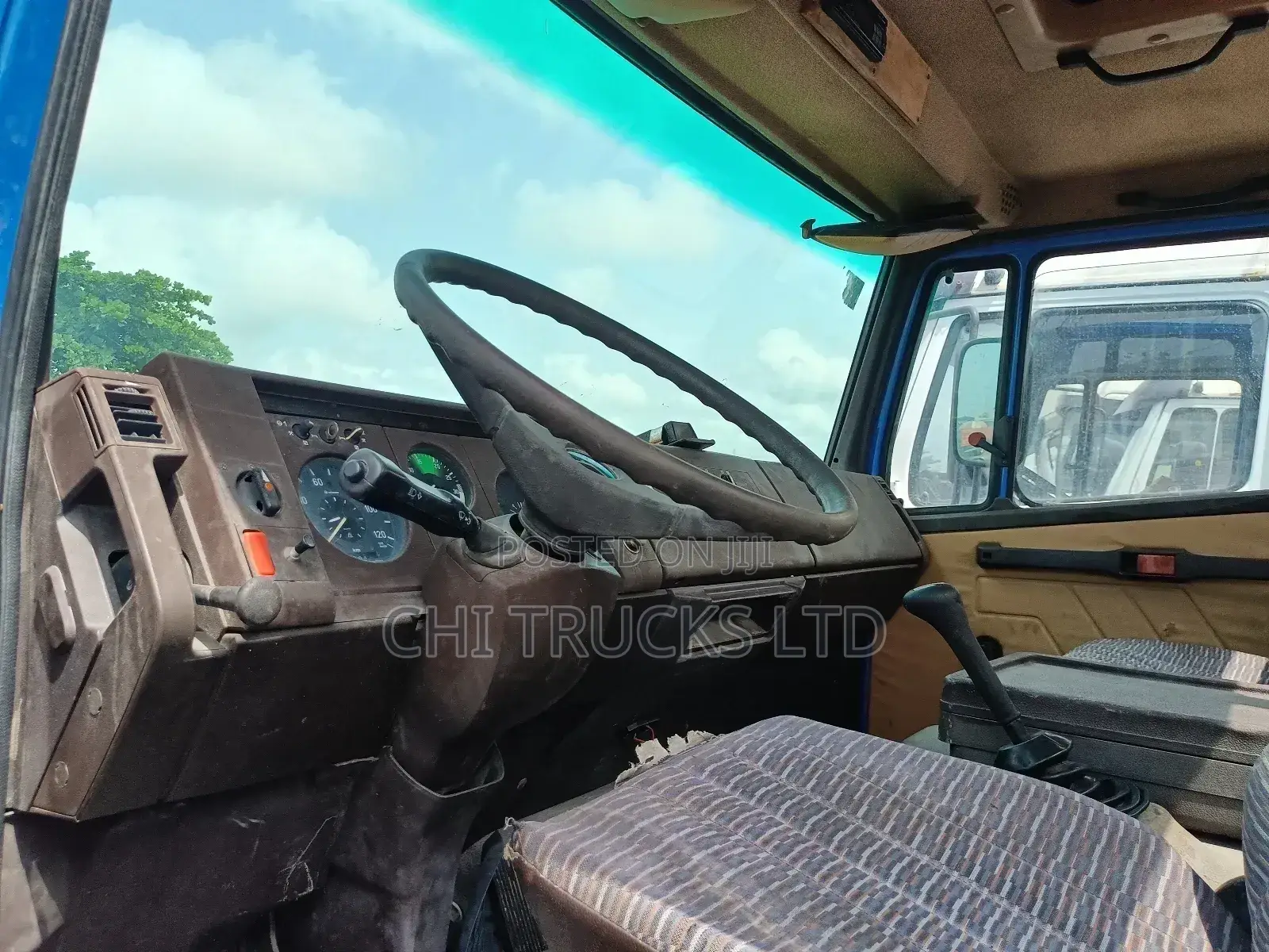 Mercedes Benz 814 German Truck 6 Cylinder Engine