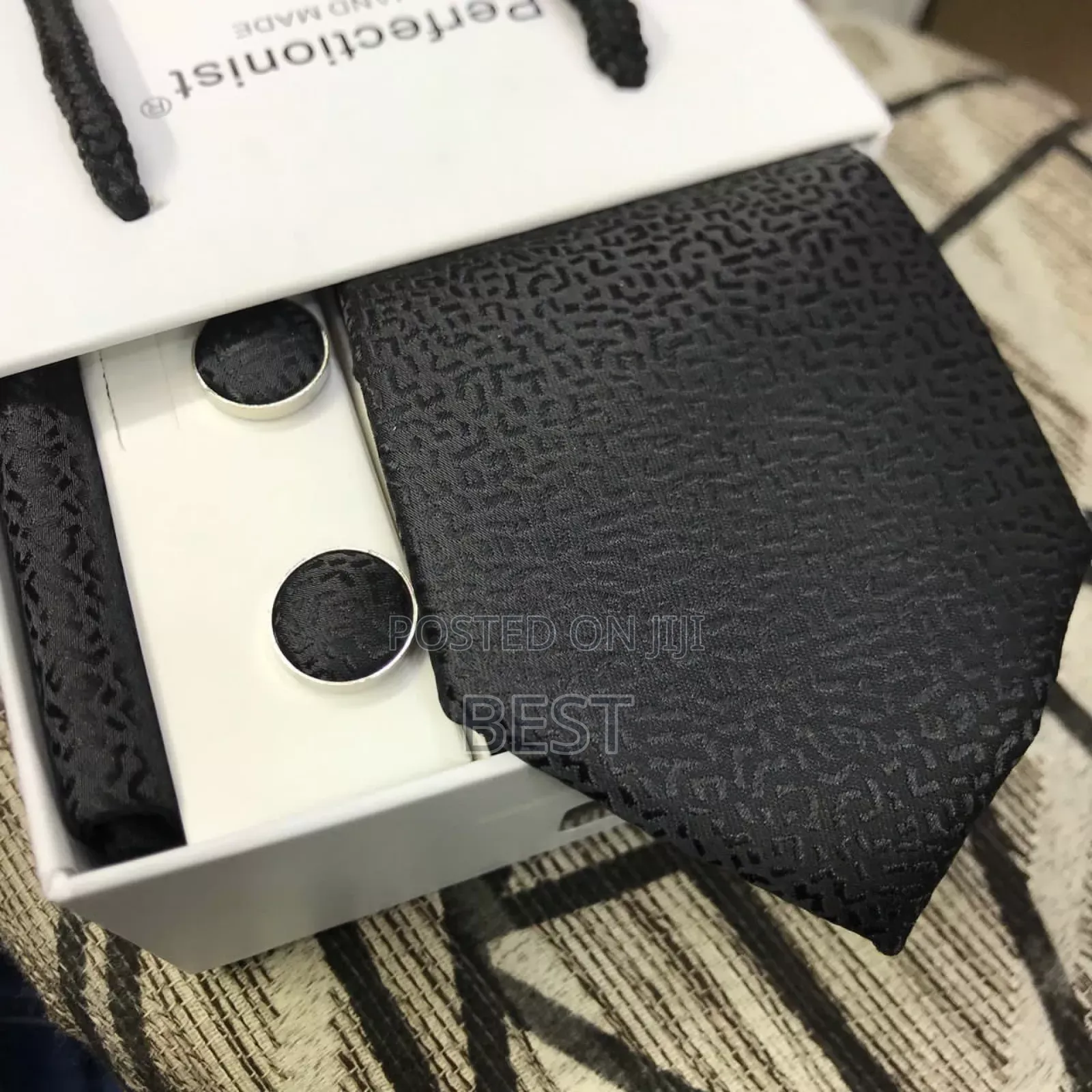 Luxury Italian Ties Comes With Cufflinks And Pocket Square