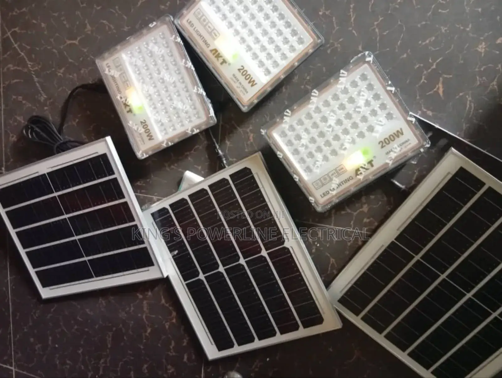 200 Watts Solar Floodlight Akt