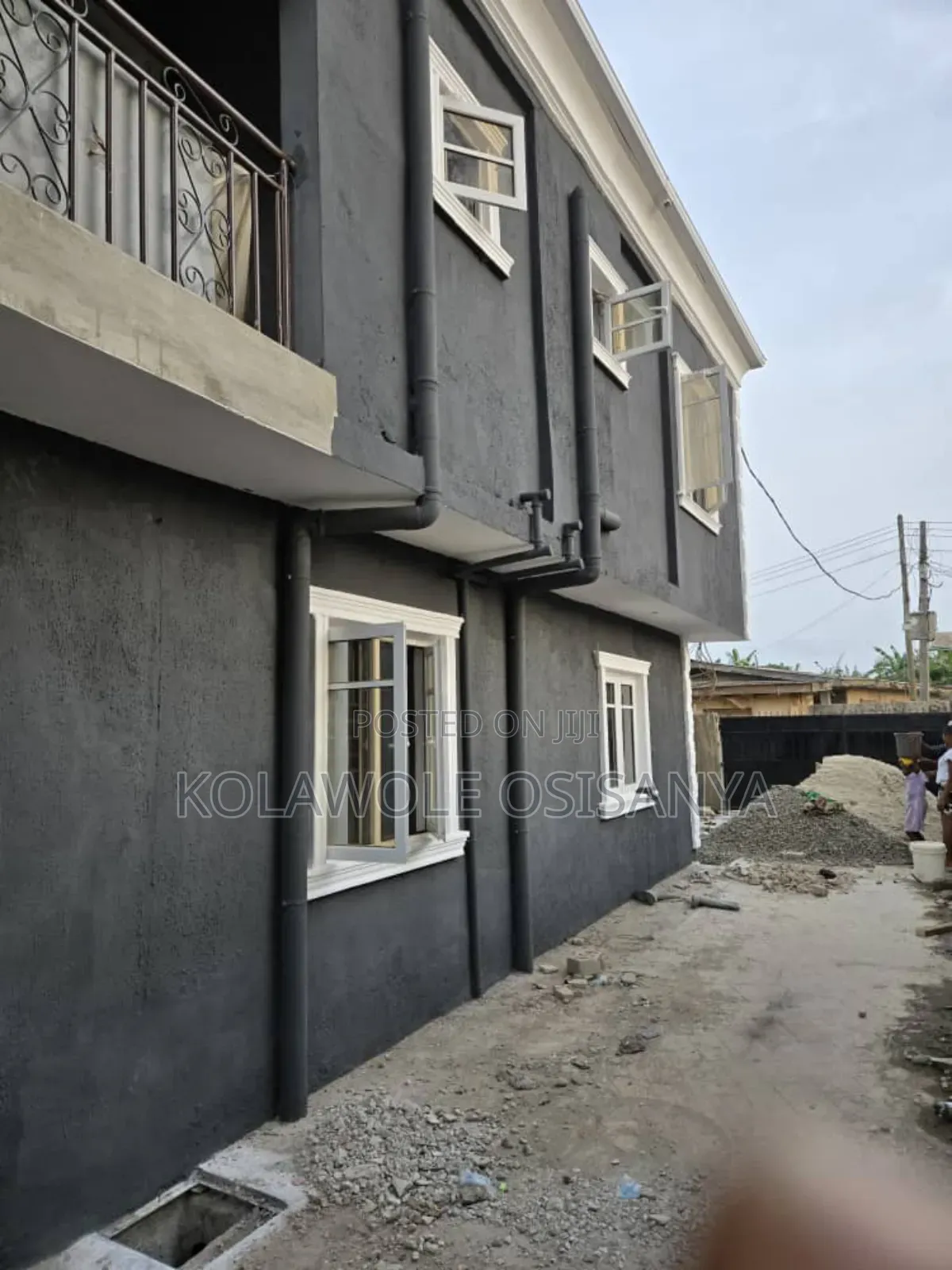 Mini Flat in Council for rent