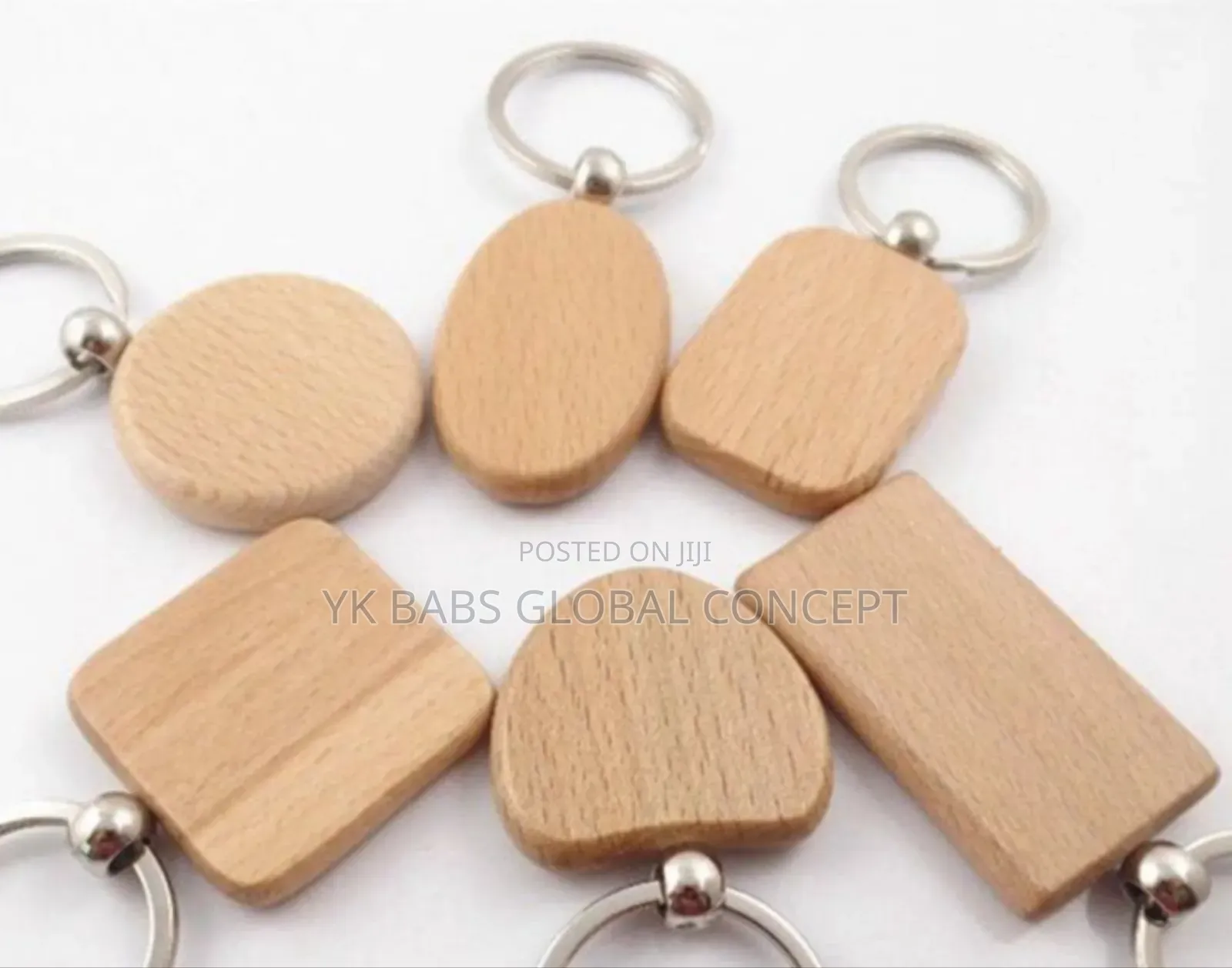 12 Pic's Wooden Key Holder