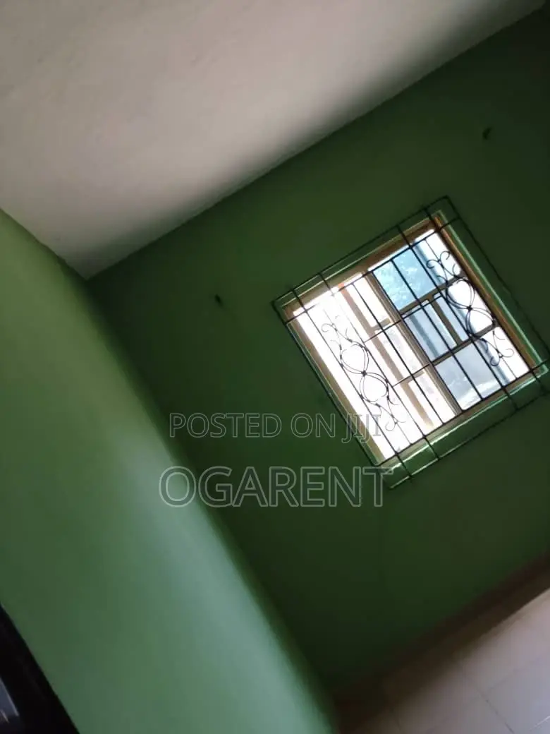 2bdrm Apartment in Ogunwenyi, Benin City for rent