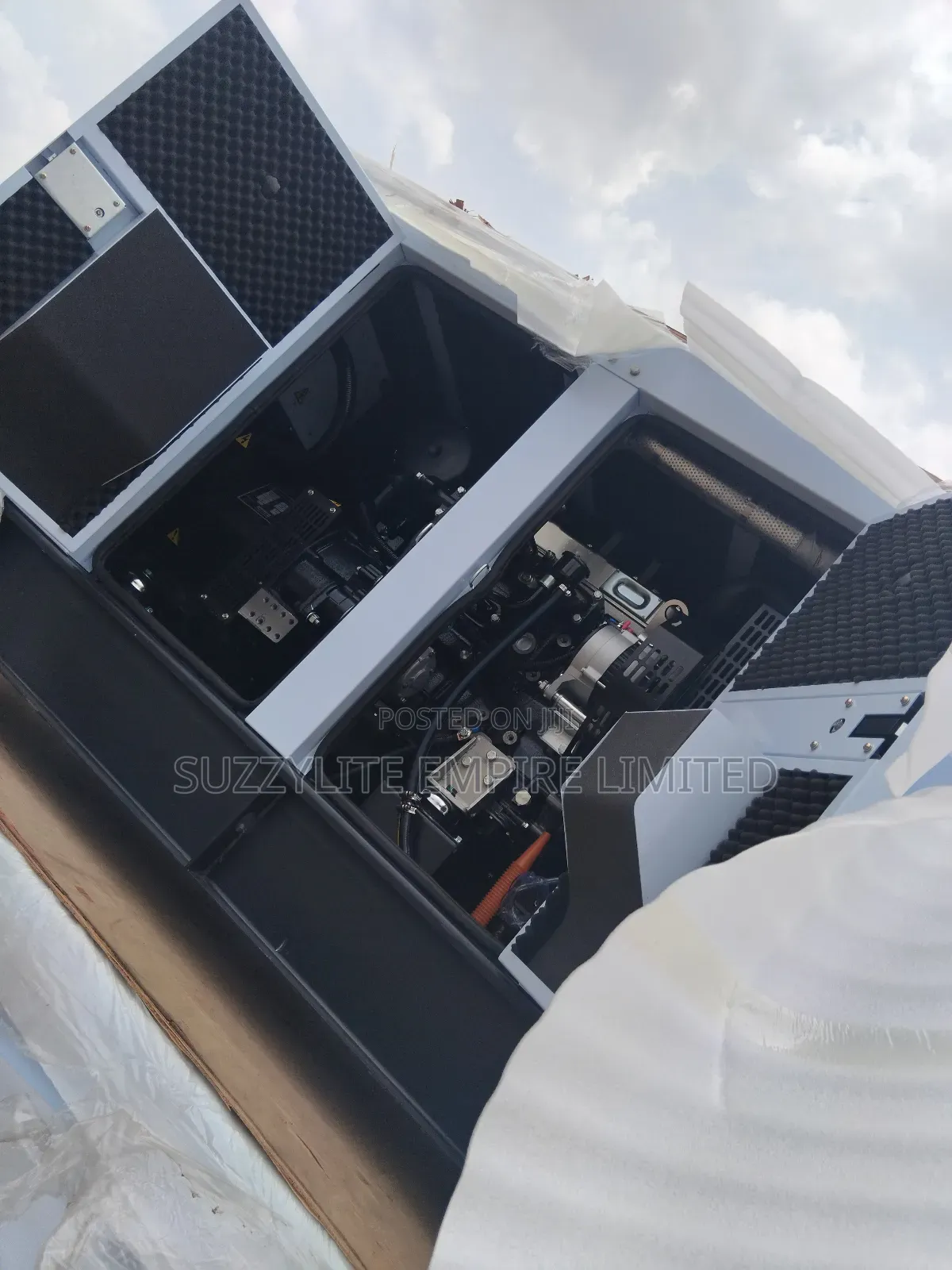 35kva Perkins Soundproof Noiseless Generator 100% Copper