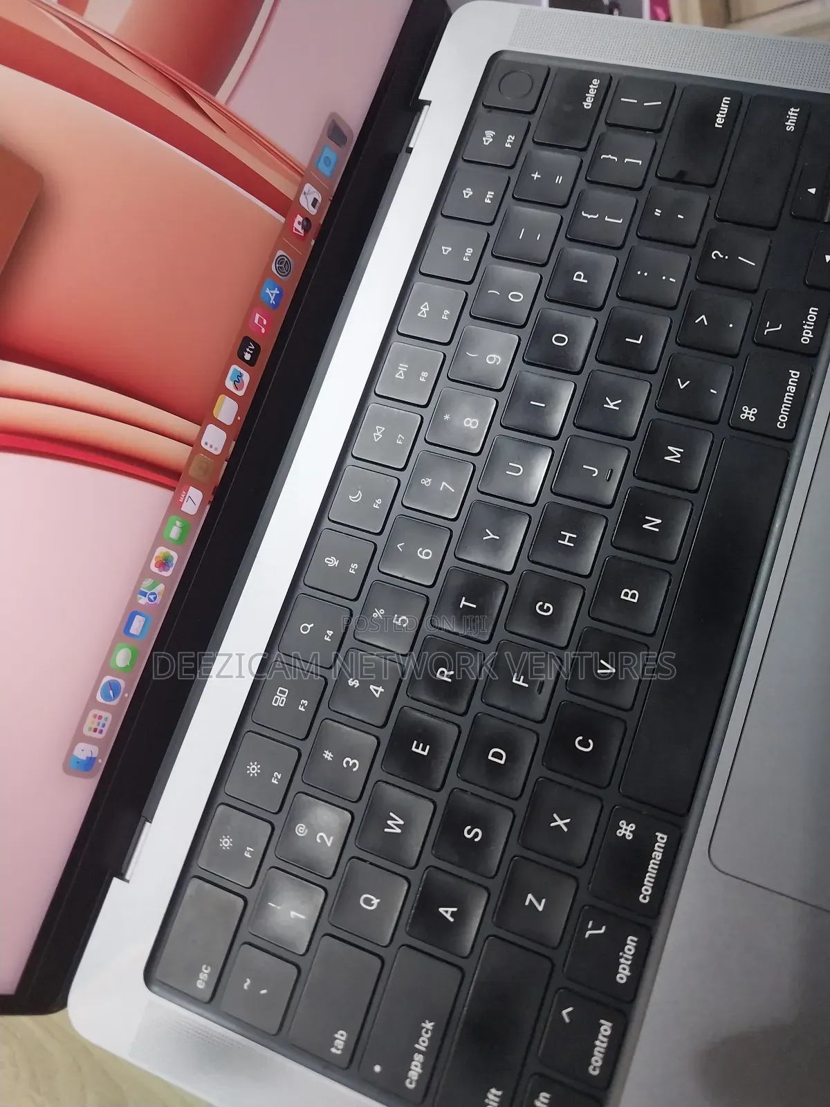 Laptop Apple MacBook Pro 2021 M1 16GB Apple M1 Pro SSD 512GB