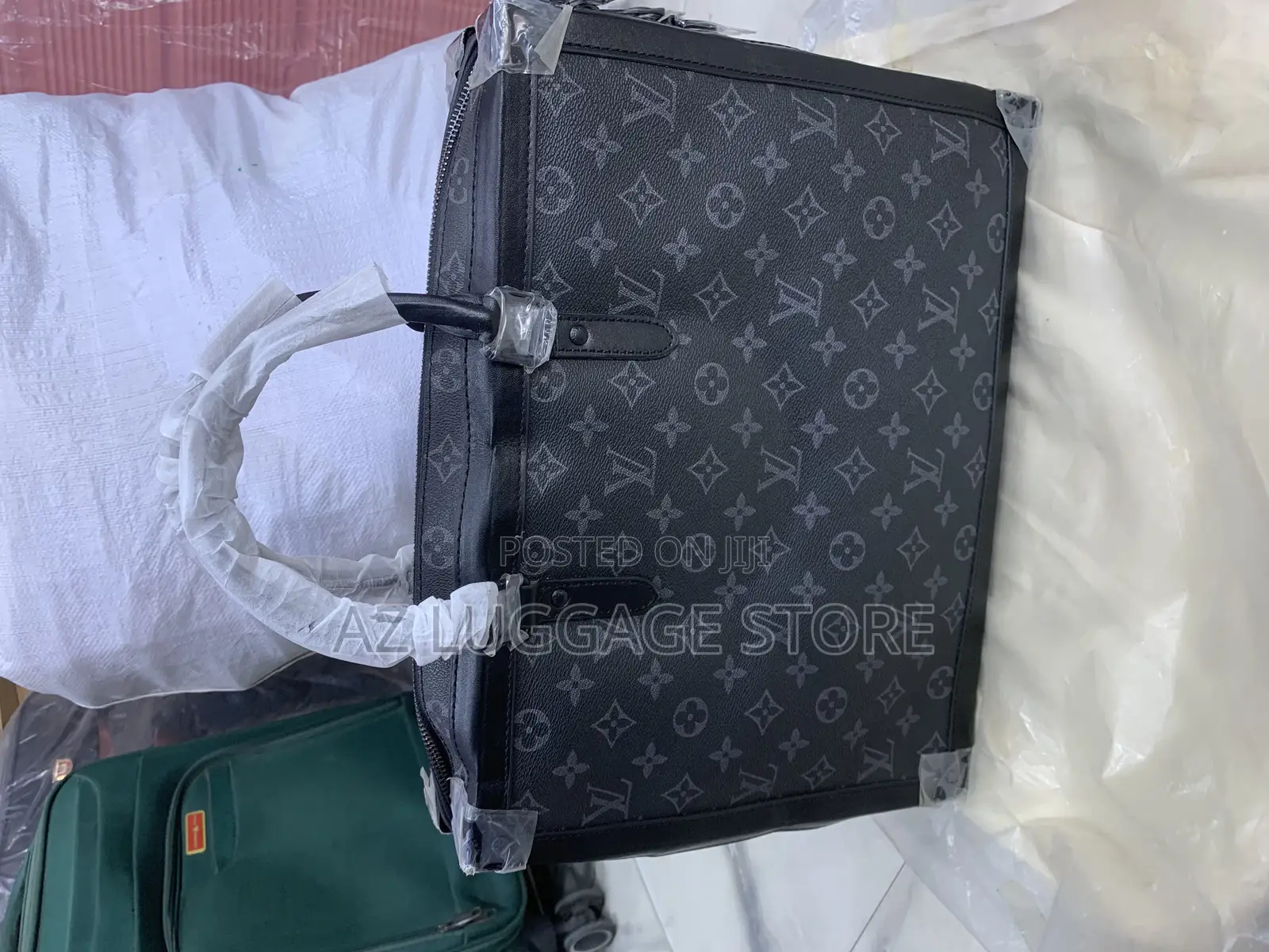 Men’S Louis Vittion Hand Bag